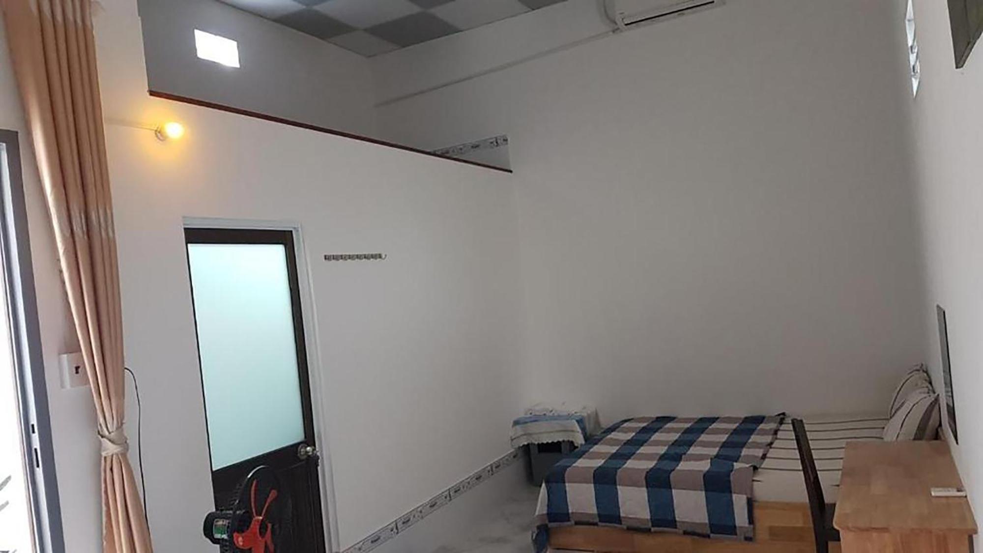 Hoa Lan Motel & Homestay Giong Tu Dien Exteriör bild