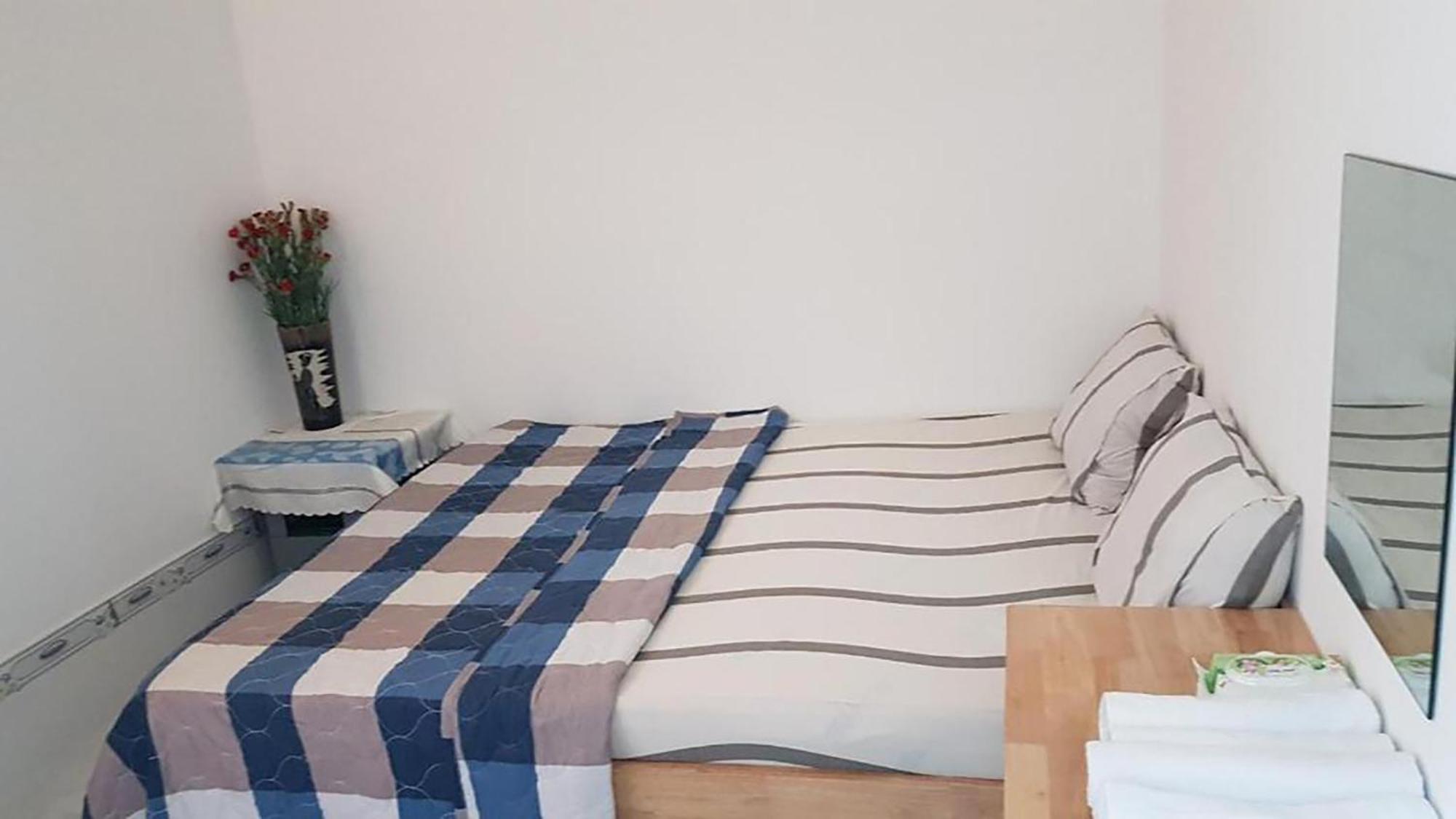 Hoa Lan Motel & Homestay Giong Tu Dien Exteriör bild